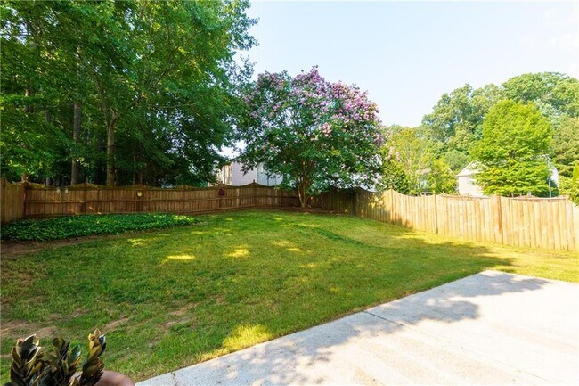 Building Photo - 306 Burdock Trce