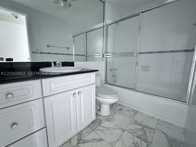 Building Photo - 5825 Collins Ave