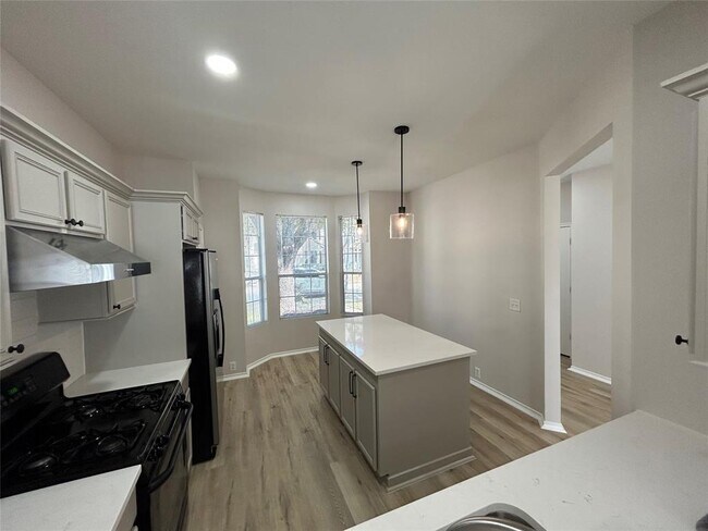 Building Photo - 16851 Pine Castle Dr