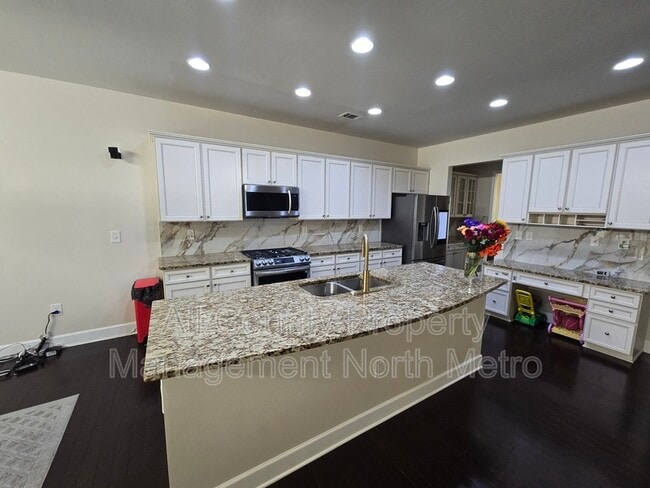 Building Photo - 1160 Sterling Brooke Dr