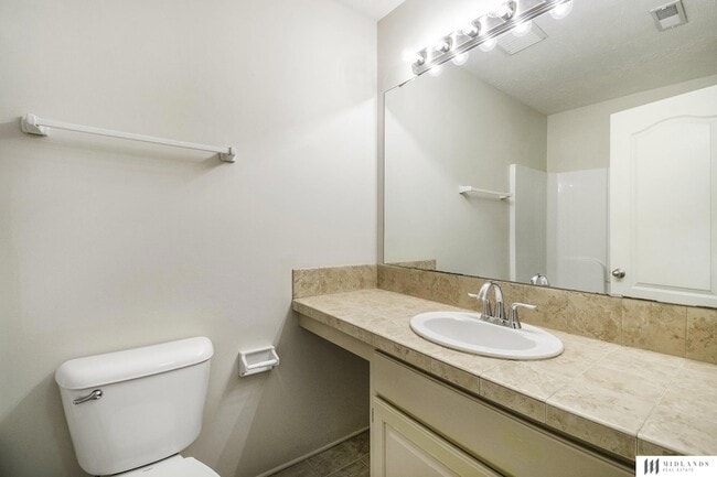 Building Photo - 2108 S 197th St