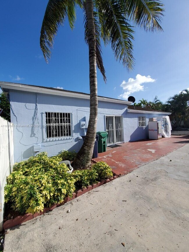 Building Photo - 18120 SW 137th Path