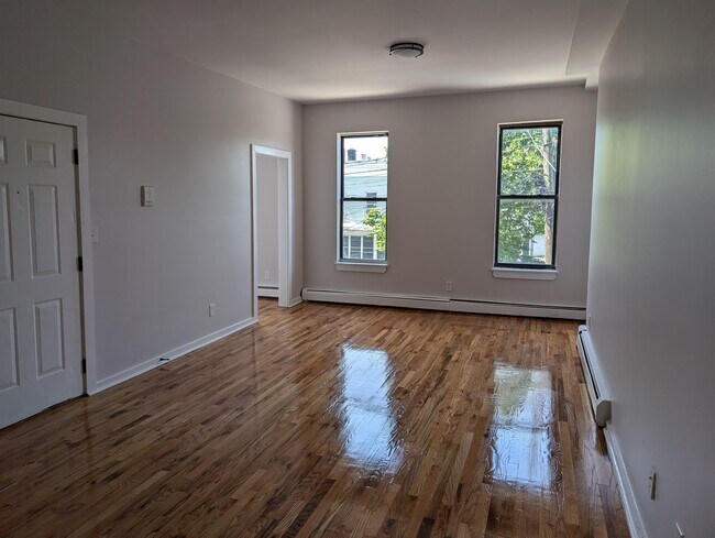 Building Photo - 68 Gardner Ave