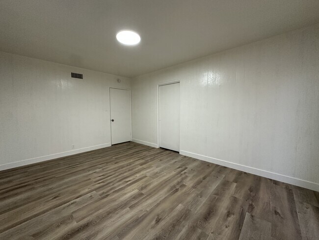 Building Photo - 13051 Baker Ave