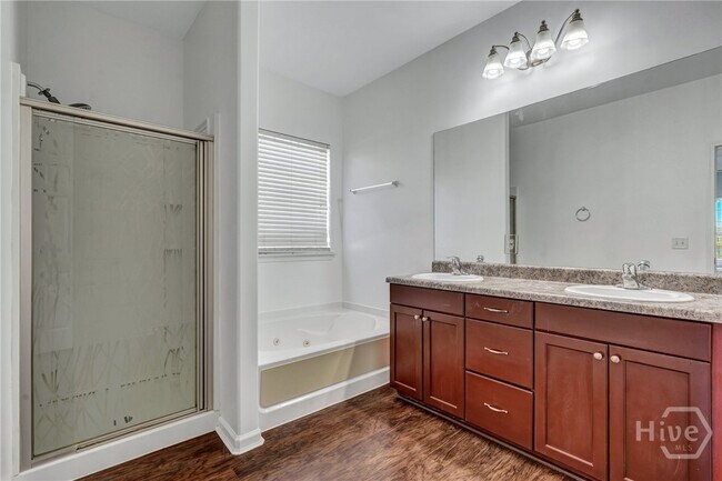 Building Photo - 179 Willow Point Cir