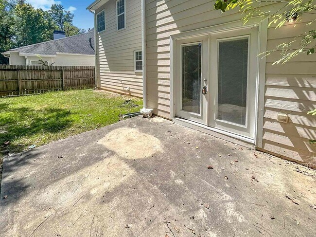 Building Photo - 6090 Farmwood Way SE