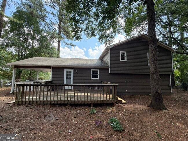 Building Photo - 734 Marthas Dr