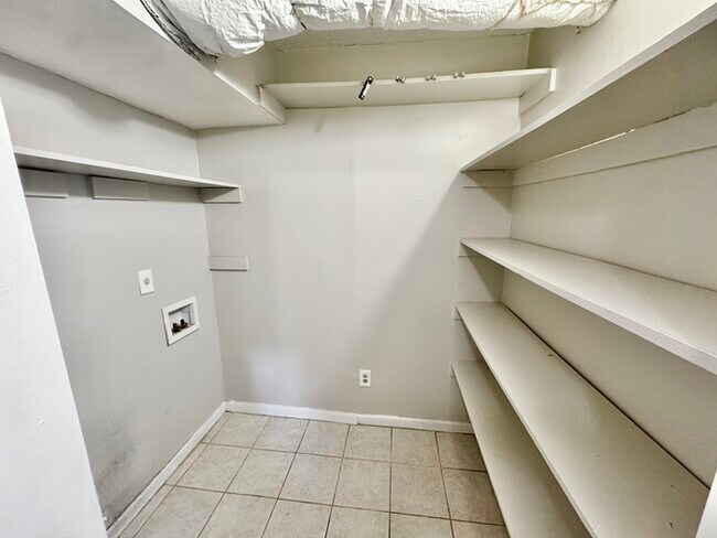 Building Photo - 3614 Tchulahoma Rd