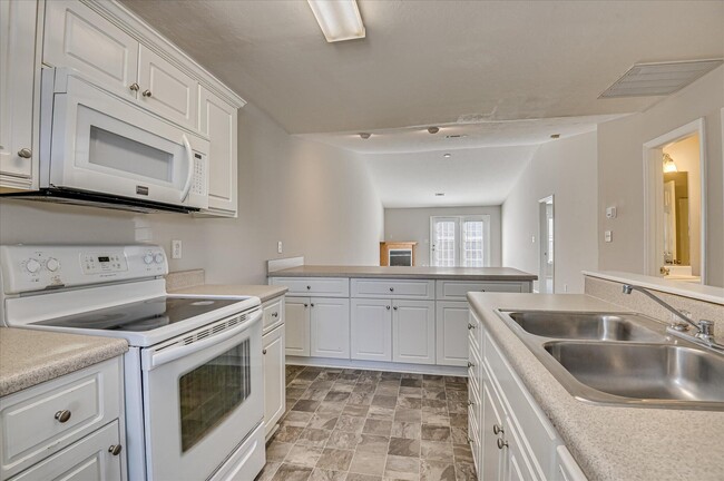 Building Photo - 7306 Dorado Dr