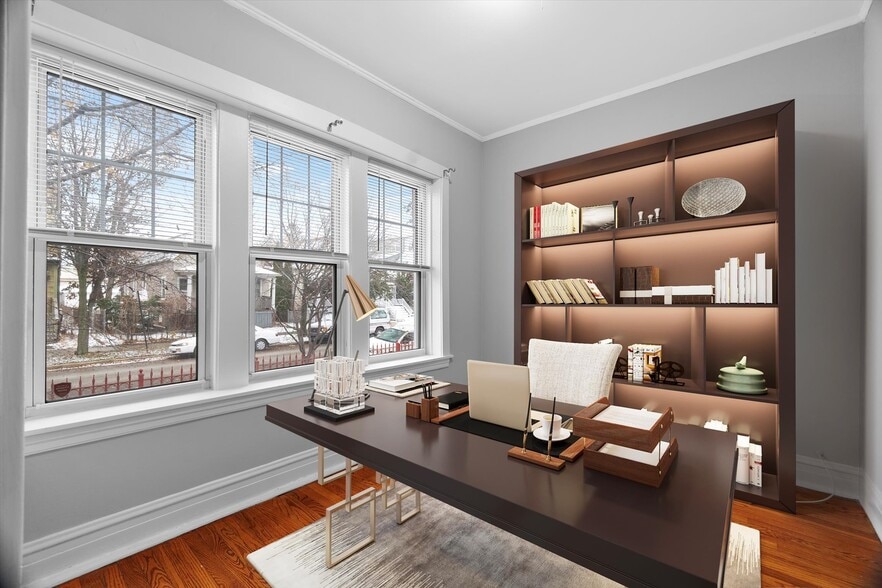 Office - 3139 W School St