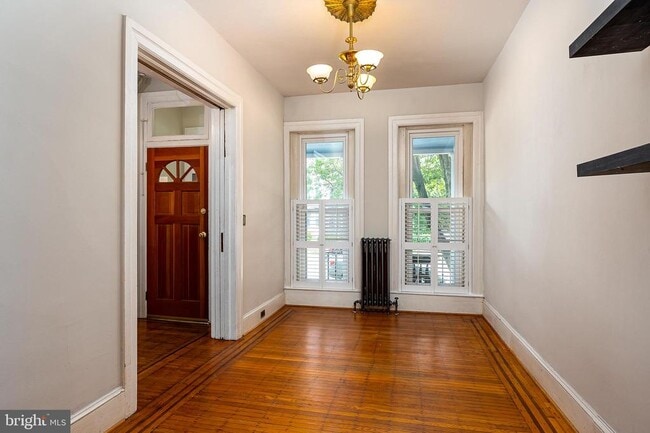 Building Photo - 4018 Roland Ave