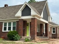Building Photo - Historic Charm