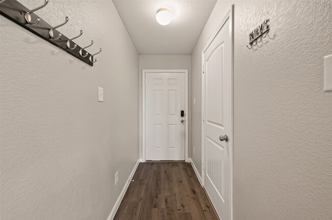 Building Photo - 3302 Alberelli Dr