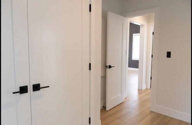 Building Photo - Newly Constructed Single-Family Home For R...