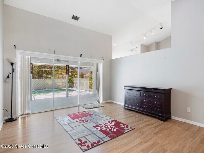 Building Photo - 1026 Blossom Dr