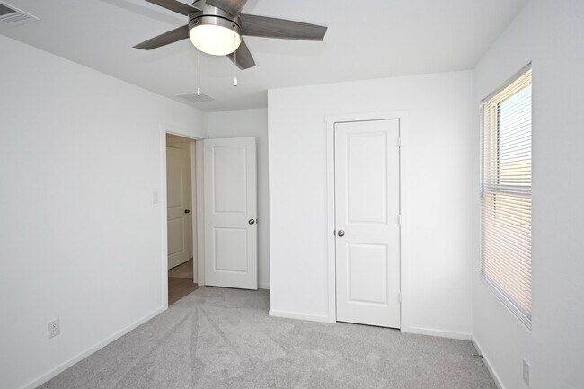 Building Photo - 114 Haley Wy