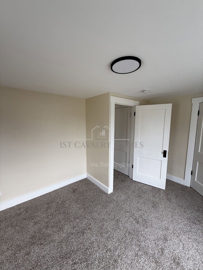 Building Photo - 2213 17th St NE