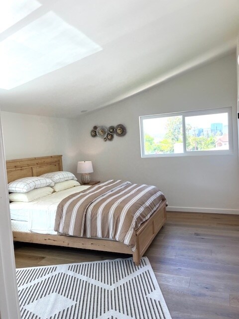 Primary Photo - 5304 Baza Ave