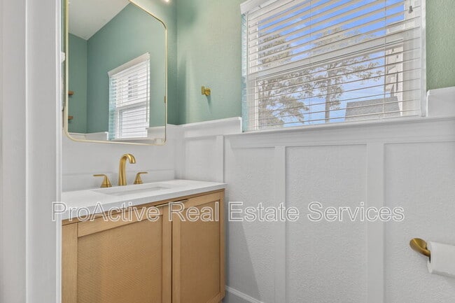 Building Photo - 9575 14th Bay St