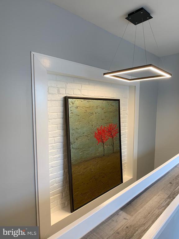 Building Photo - 513 S Regester St