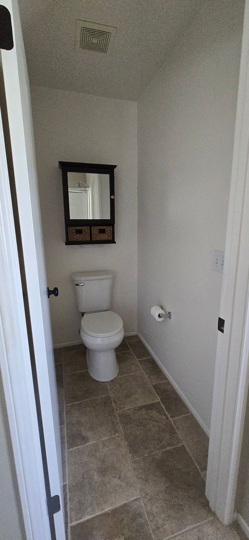 Building Photo - Pristine Chapman Heights Home on Golf Course!