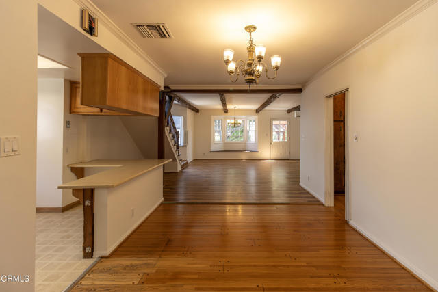 Building Photo - 2058 Stratford Ave
