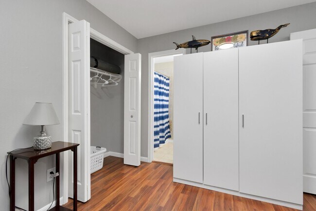 Building Photo - 5822 Santa Bernadetta