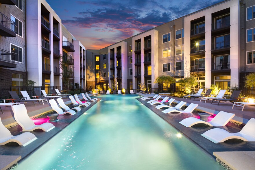 Crestview Commons Apartments 801 Sugaree Ave Austin TX 78757