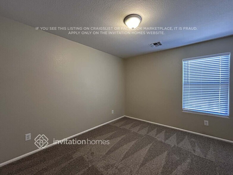 Building Photo - 16662 W Belleview St