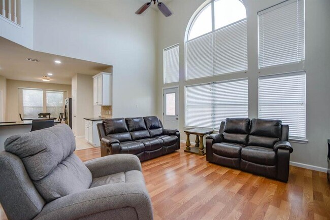 Building Photo - 2617 Black Canyon Dr