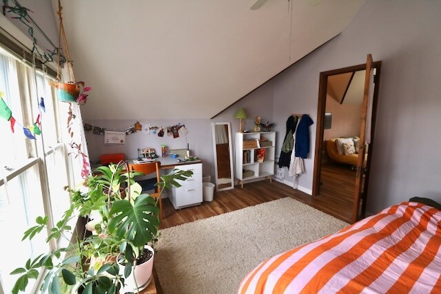 upstairs bedroom - 707 S Dickinson St