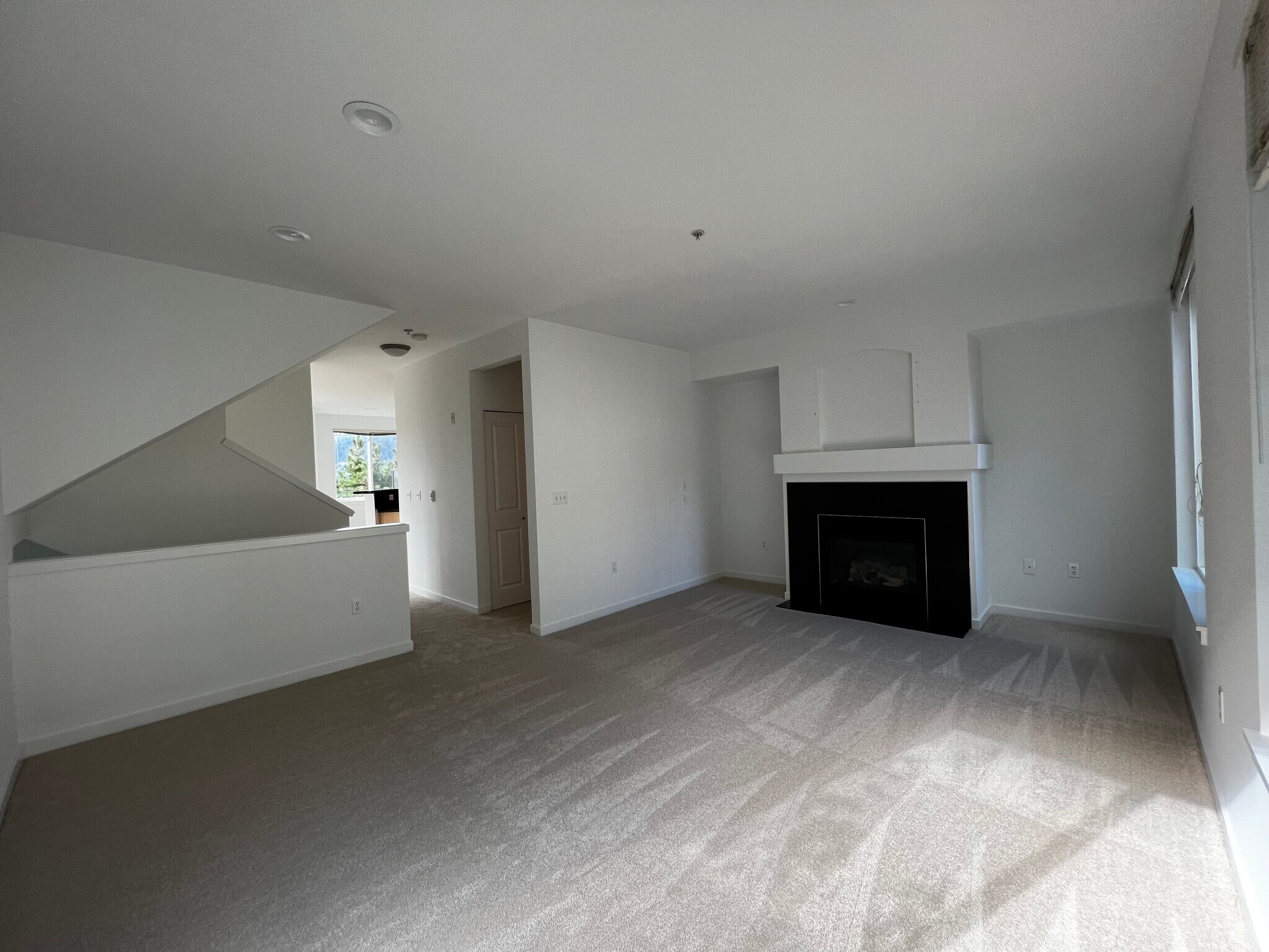 Building Photo - 21269 SE 42nd Pl