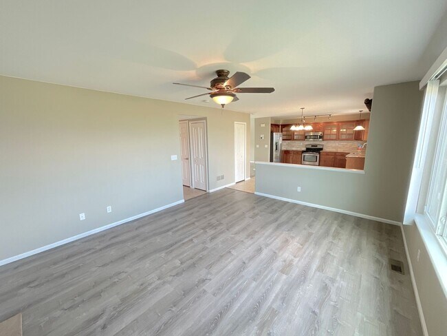 Building Photo - 7168 Prairie Wind Dr