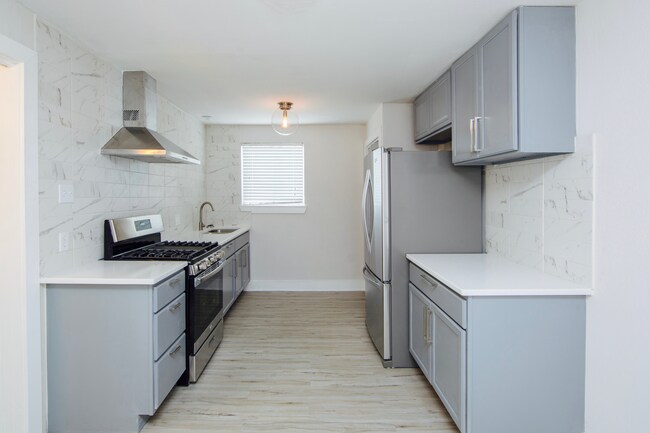 UNIT 111 -4.jpg - One Eleven Park