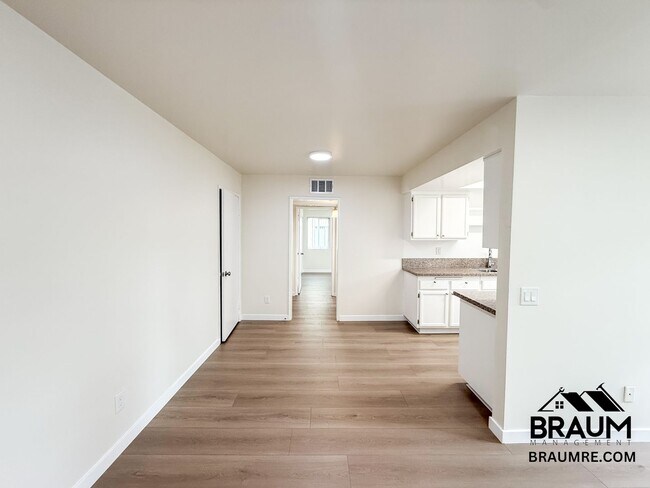 Building Photo - 15000 Burbank Blvd
