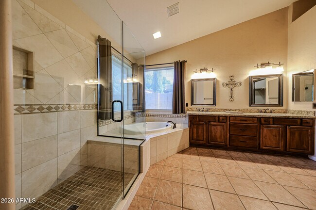 Building Photo - 5930 W Louise Dr