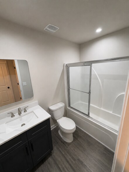 Building Photo - 2769 Valley Green Dr