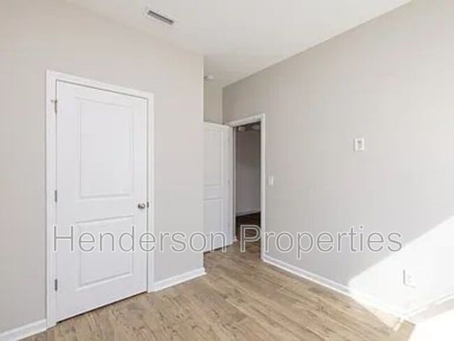 Building Photo - 160 Tillery Ln