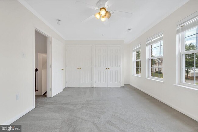 Building Photo - 10030 Tallahassee Pl