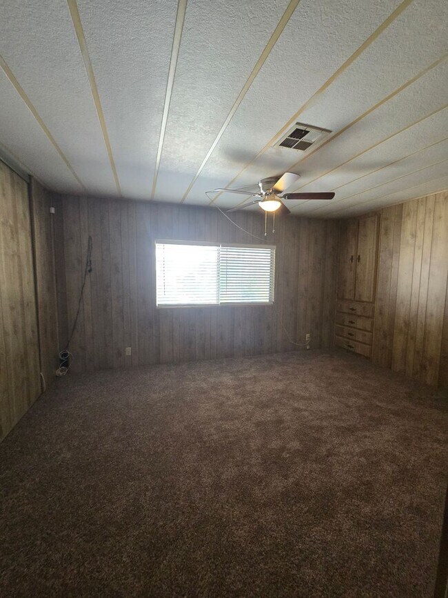 Building Photo - 25313 De Waide Ave