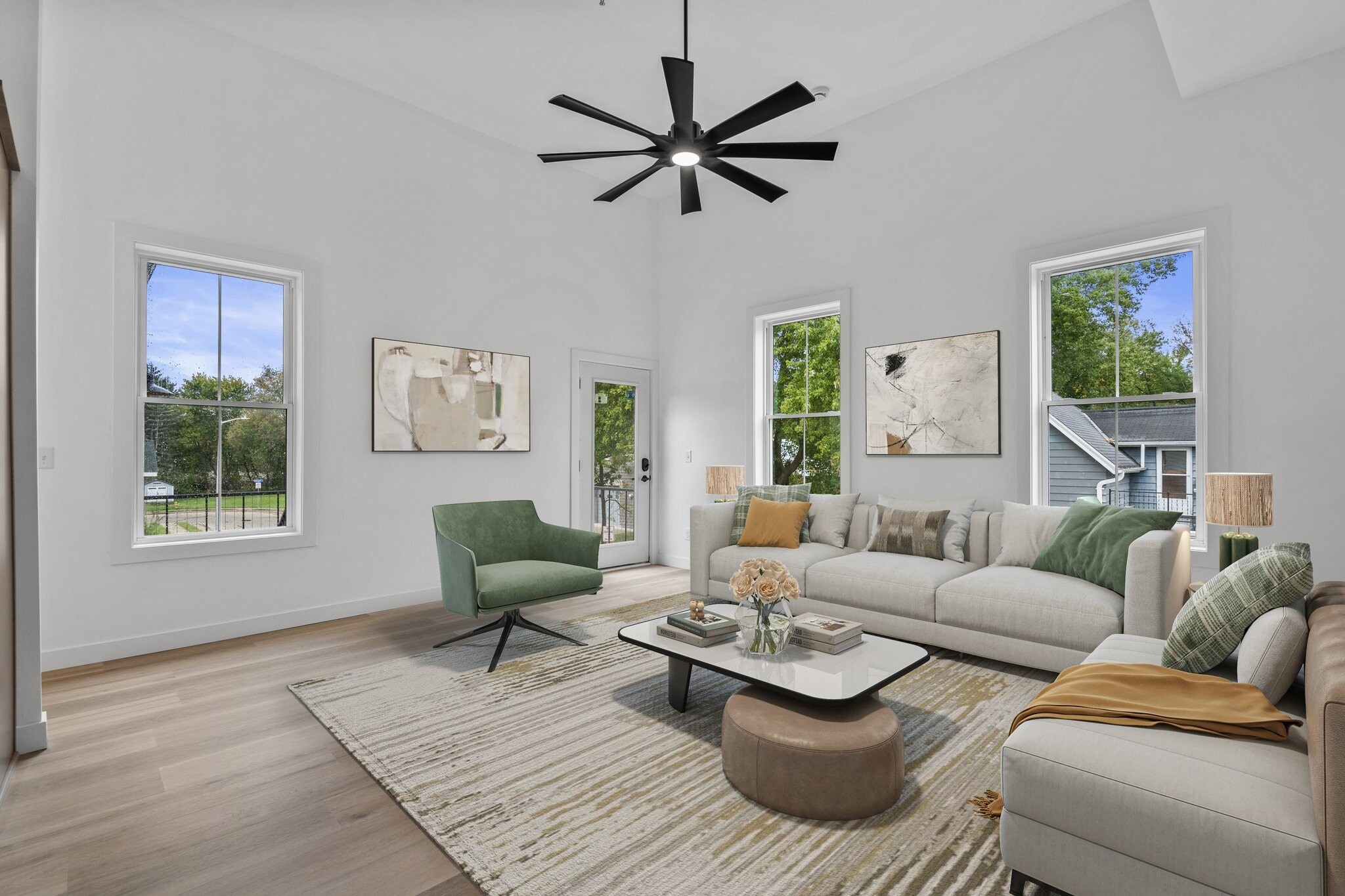 Building Photo - 308 Oak St