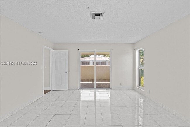 Building Photo - 3165 NW 116th Ave