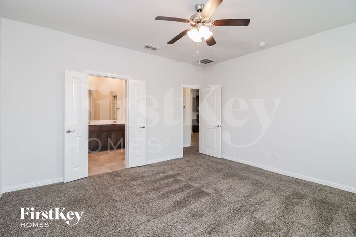 Building Photo - 131 Wagon Mound Dr