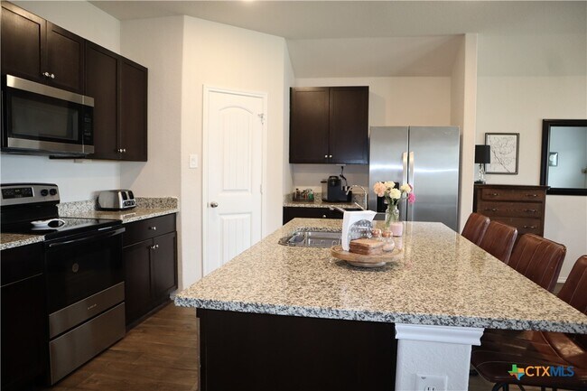 Building Photo - 836 Indigo Wy