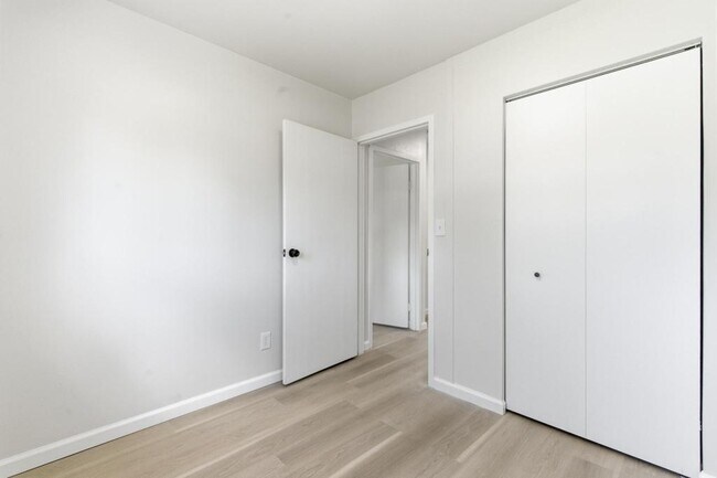 Building Photo - 4466 Gatewood Pl