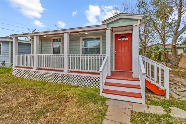 Building Photo - 8 Julian St