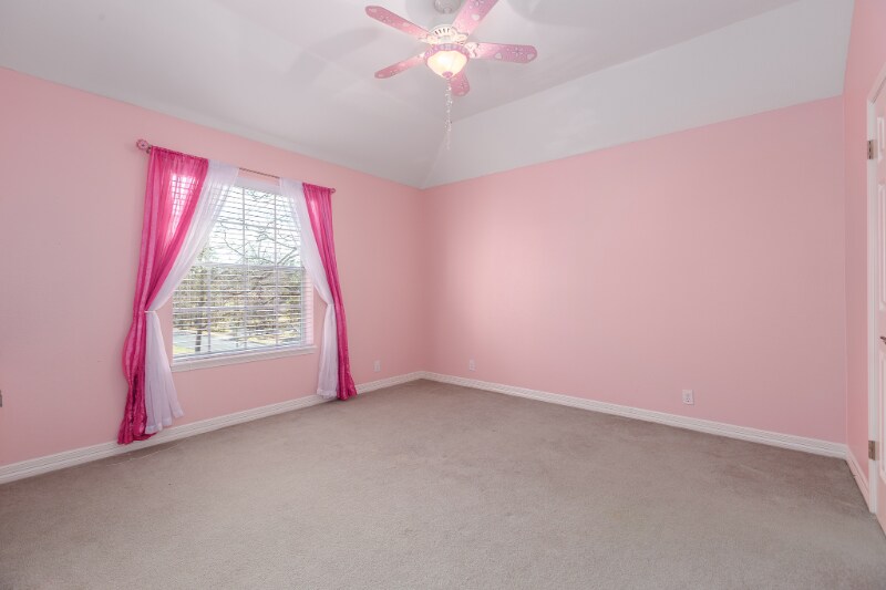 Building Photo - 501 Crown Colony Dr