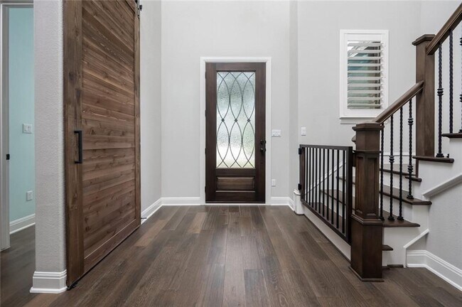 Building Photo - 16121 Golden Top Dr