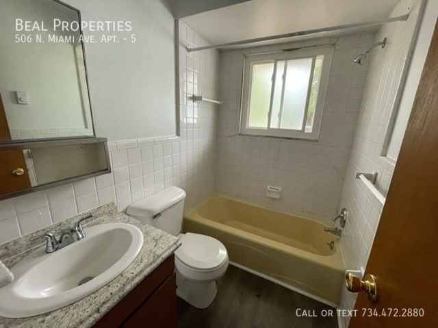 Building Photo - 506 N Miami Ave