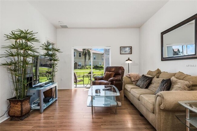 Building Photo - 3742 Parkridge Cir